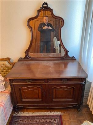 Prodajem vrhunski stilski nameštaj, ručni rad