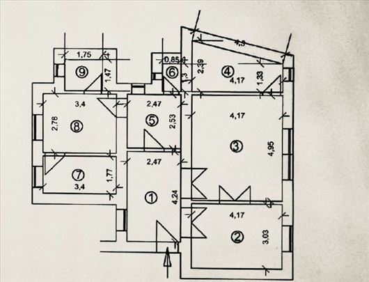 Salonski stan za renoviranje, razne mogućnosti !