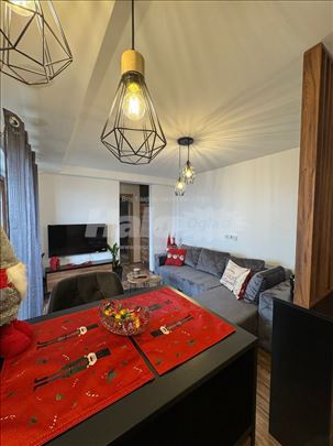 Stan na prodaju siri centar Zlatibor namesten