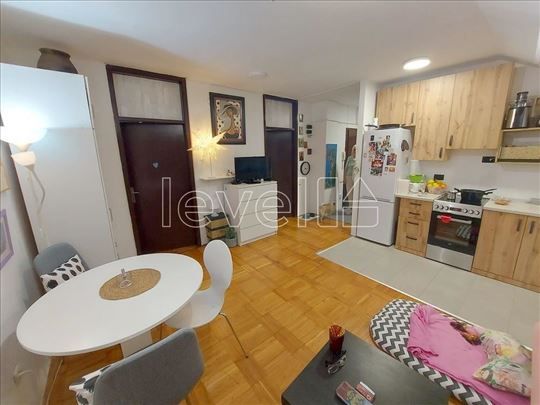 Stan,Novi Sad,Centar,kv: 49.00, € 130000, ID: 1002