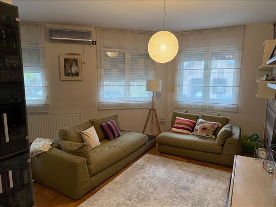 Trosoban stan na Grbavici ! Kompletno namešten !