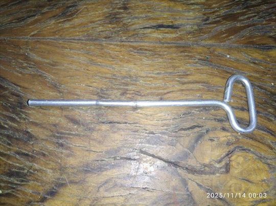 Vintage ključ za otvaranje konzervi