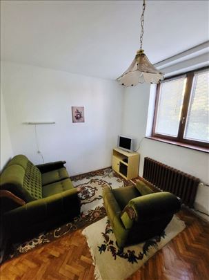 Cebtar nameštena garsonjera, cg,  I sprat