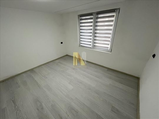 Dvoetažna kuća na samom početku Klise (bez Ulaganj