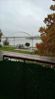 Dvoiposoban stan na Keju