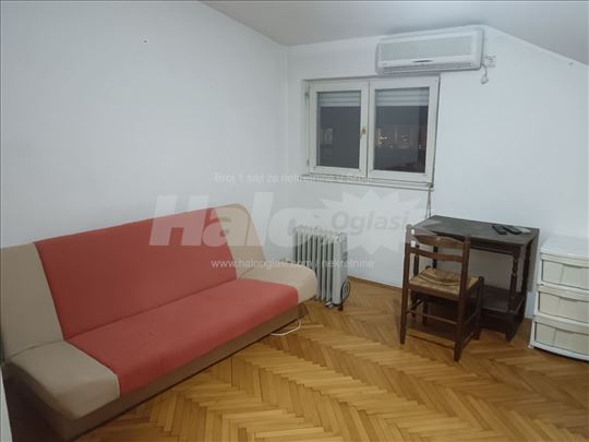 Izdavanje stana kod Karađorđevog parka