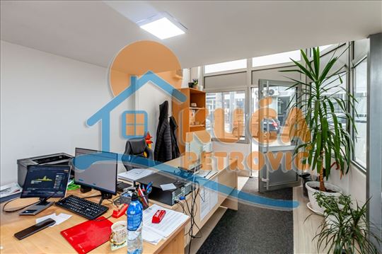 Lokal 60m2 dva nivoa, centar grada