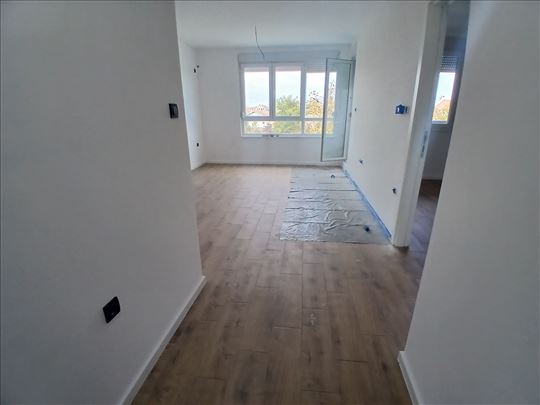 Nov, useljiv,odličan!!!