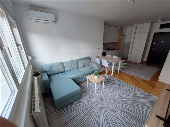 Stan 42m2-Cara Dušana-Zemun-novogradnja (ganc nov)