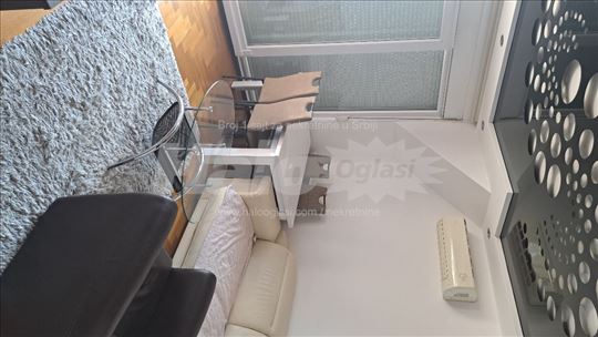 Stan Braće Jerković, 35m2, ispod okretnice 26