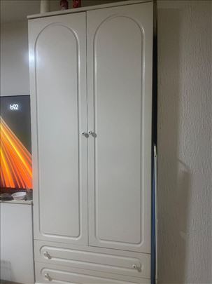 Trokrilni i dvokrilni ormar moze i odvojeno