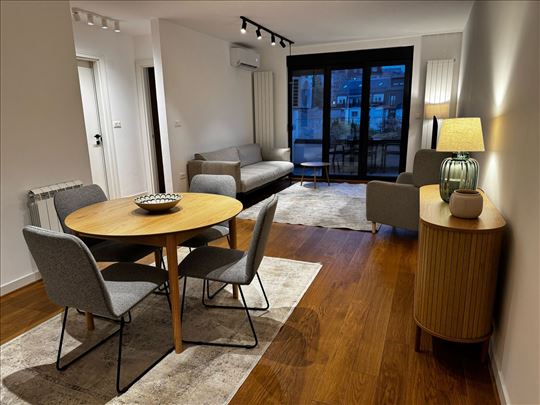 Trosoban lux stan,garaza,novogradnja