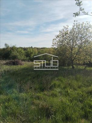 Uknjižen građevinski plac Kosmaj, Sibnica! Povoljn