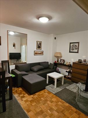 Blok 44, TC Piramida 