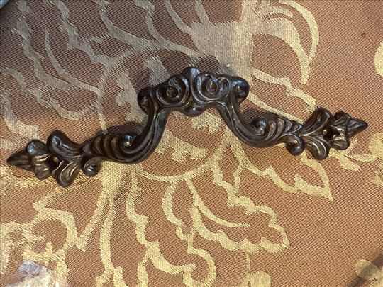 Elegantne kvake za fioke, 9 cm razmak