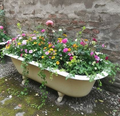 Kada tučana retro žardinjera