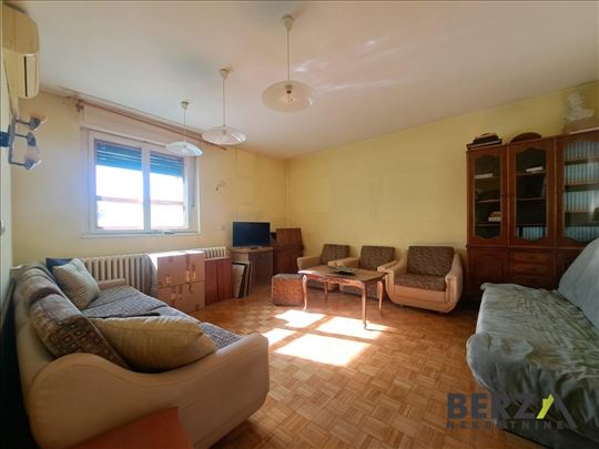 Komforan jednosoban stan na Keju