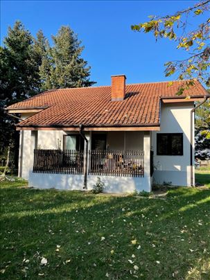 Kuća na Avali sa velikim dvorištem ID#2440