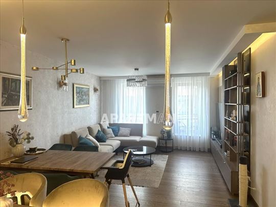 Luksuzno dizajniran stan, 115m2 ID#1915