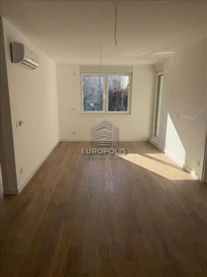 Lux novogradnja Zemun Gornji grad ID#8711