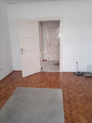 Palata pravde, salonac za PP, mereno 64m2 ID#13099