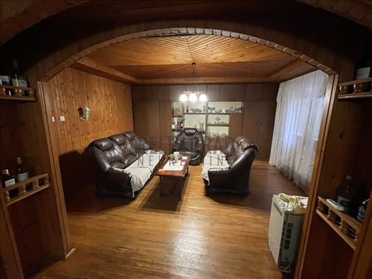 Porodično imanje sa voćnjakom u selu Selevac, Plan