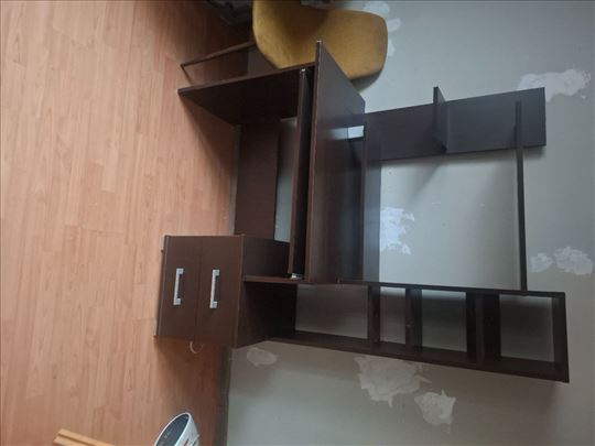 Radni sto u odlicnom stanju
