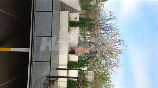 Stan na idealnoj lokaciji u Zemunu