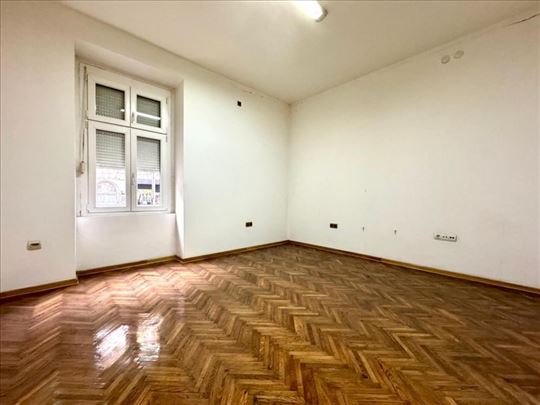 Stan u centru, odličan kao Poslovni prostor ID#244