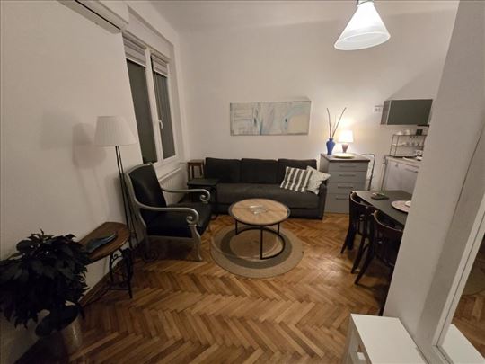 Stan u Uskočkoj,pešačka zona ID#18891