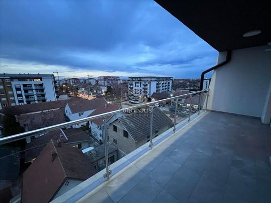 Stara Pazova, 33 m² + terasa 11 m², odmah useljiv 