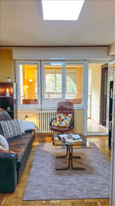 Vidikovac 38m2, 2.0-soban, namešten