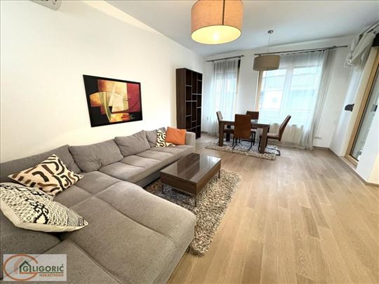 Vračar-Vukov spomenik-sa garažnim mestom