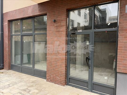 1300 evra / m2 - Lokal u Novom Sadu u sivoj fazi, 