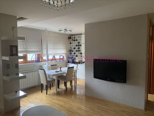 Bul.Milutina Milankovića 100m2.4.0.Renoviran!Blok 