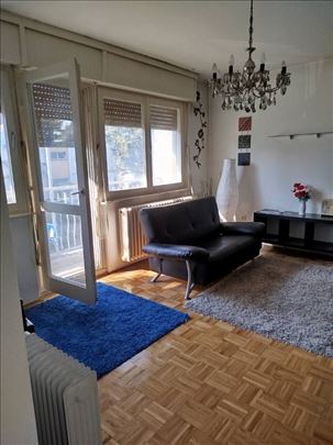 Batajnica, dvosoban stan