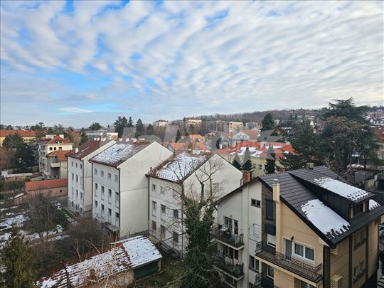 Izdaje se jednoiposoban stan (1.5) – Banovo Brdo-