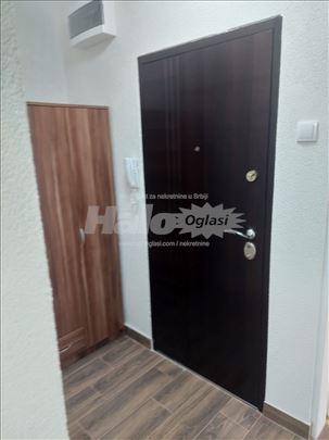 Izdaje se renoviran namešten stan u naselju Kablar