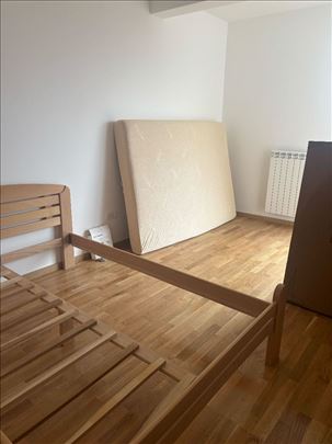 Krevet i dusek 10000din