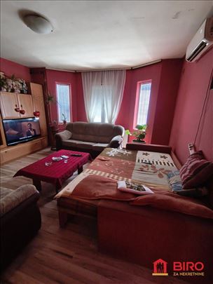 Kuća,Stara Pazova,Centar,kv: 240.00, € 103000, ID: