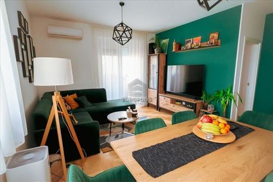 Lux porodični stan sa tri spavaće sobe ID#8713