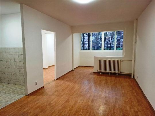 Odmah useljiv, uknjižen 2,5 stan, blok 63