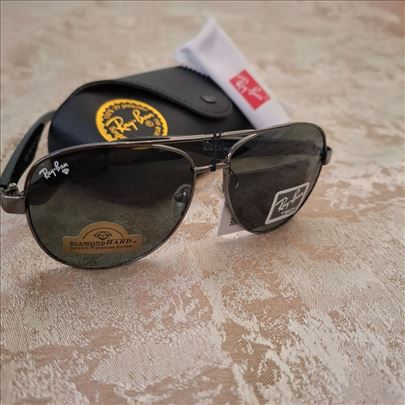 Ray Ban suza crn ram i zeleno staklo Model 6517