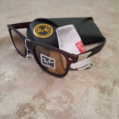 Ray Ban Wayfarer sunčane naočare smeđe 