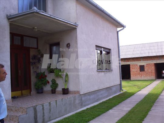 Slavko prodaje kuću