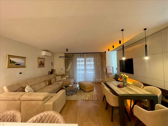 The One, luksuzan 4.0. stan sa dva parking mesta 