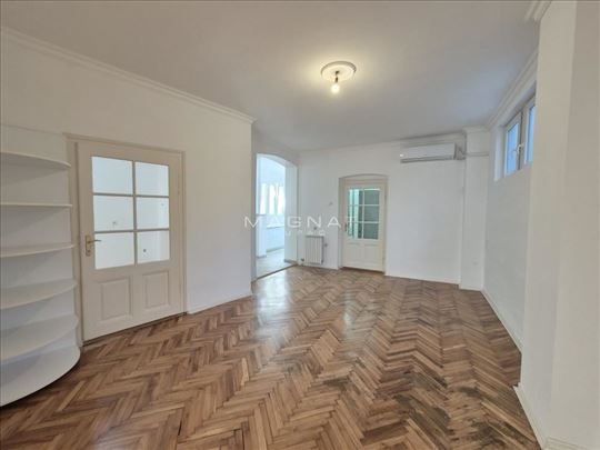 Zemun - Glavna - polunamešten salonac ID#5390