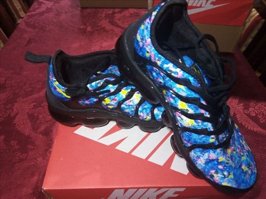 AIR VAPORMAX PLUS 