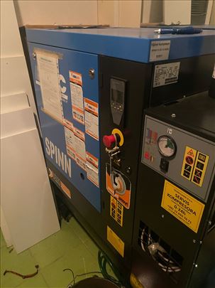 Industriski vijacni kopresor