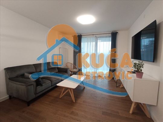 Izdaje se neuseljavan stan u novom kompleksu Plane